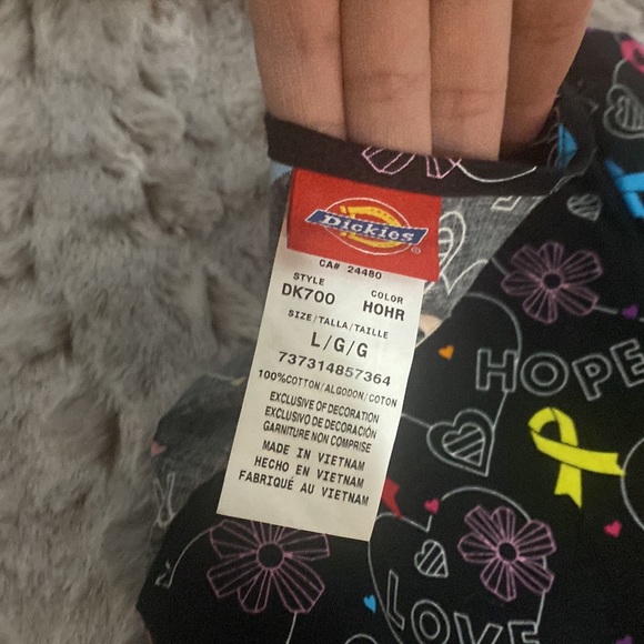 Cherokee uniform no tags never wore, 3 tops - Picture 2 of 3